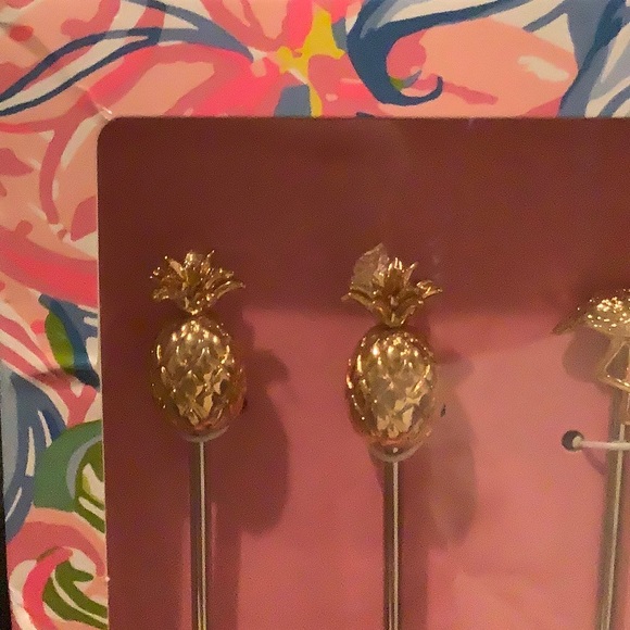 Lilly Pulitzer Appetizer Picks Set of 6 Gold Metal Cocktail Picks Tropical NWT - Picture 5 of 7